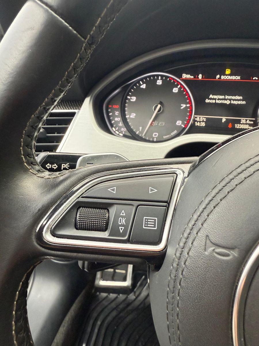 2015 AUDI S8 4.0 TFSI 520 QUATTRO TIPTRONIC